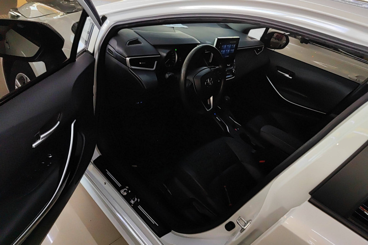 丰田 雷凌 2021款 185T CVT豪华版中控内饰7003