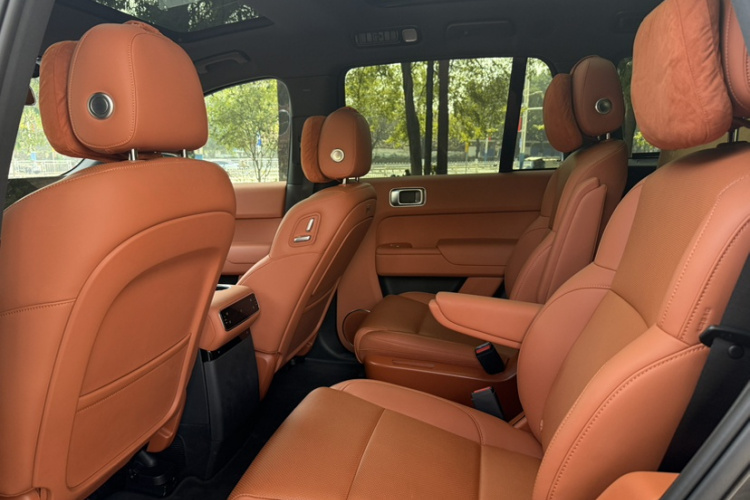 理想汽车 理想L8 2024款 Max中控内饰7006