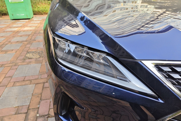 雷克萨斯RX 2020款 改款 300 四驱典雅版车身外观8