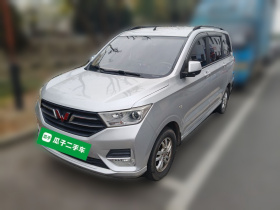 五菱汽车 五菱宏光 2018款 1.5L S舒适型L2B