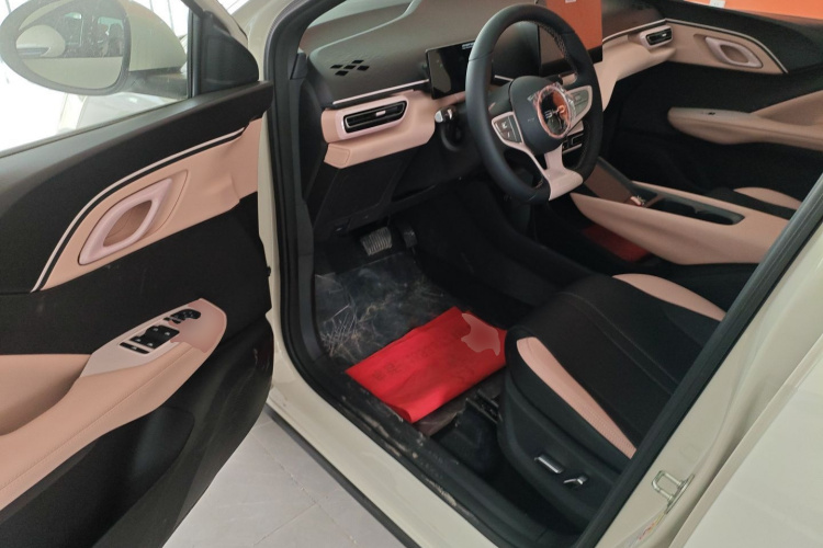 比亚迪 海鸥 2025款 智驾版 405km 自在版中控内饰20