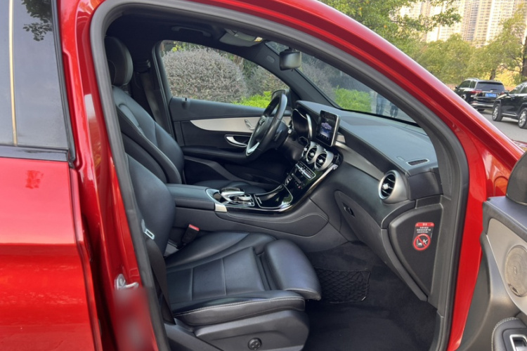 奔驰GLC轿跑 2017款 GLC 200 4MATIC 轿跑SUV中控内饰7003