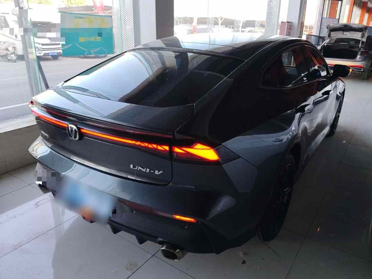 长安UNI-V 2023款 1.5T 尊贵型(5)