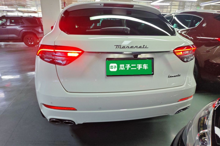 玛莎拉蒂 Levante 2022款 2.0T GT锋芒版车身外观6