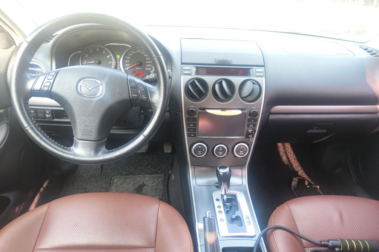 马自达6 2015款 2.0L 自动时尚型中控内饰12