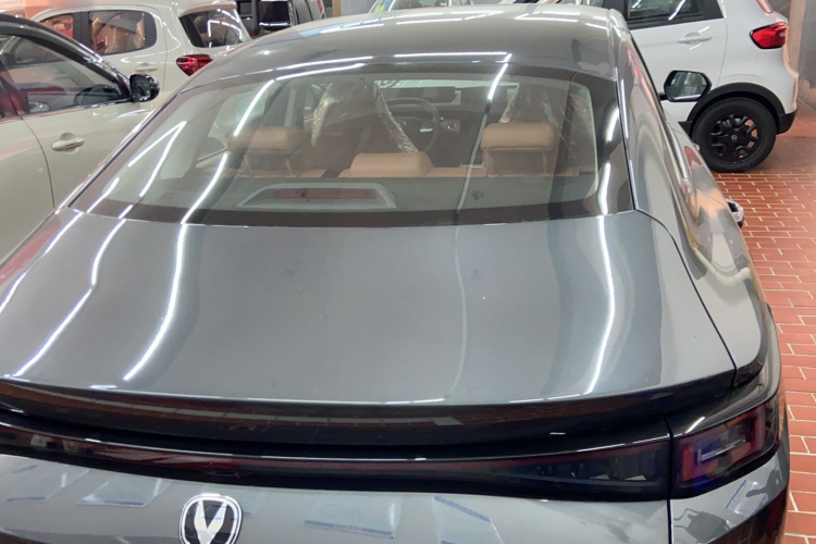 长安 逸动PHEV 2025款 智慧新蓝鲸 145KM 战舰版车身外观6004