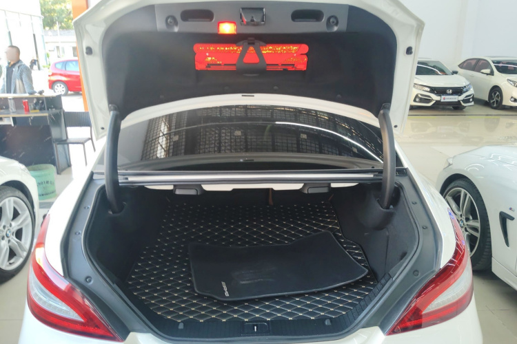 奔驰CLS 2017款 CLS 260逸彩版局部细节23