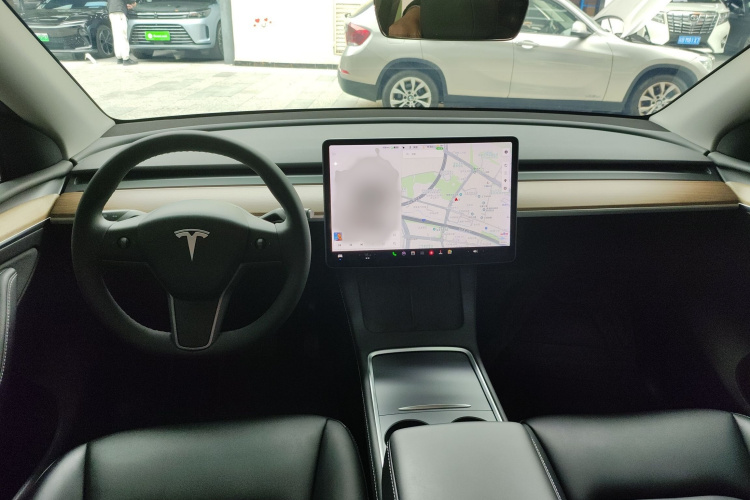 特斯拉 Model Y 2021款 标准续航后驱版中控内饰7002