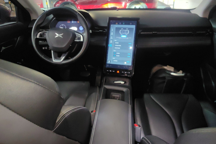 小鹏G3 2021款 G3i 520G+中控内饰7002