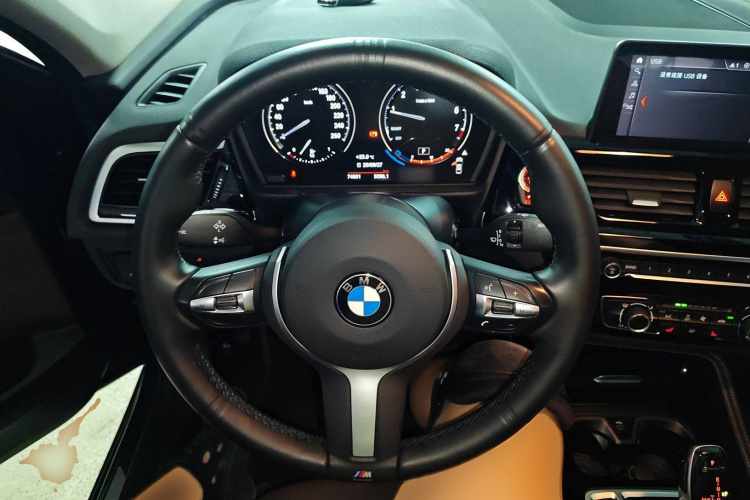 宝马1系 2021款 120i M运动曜夜版局部细节13