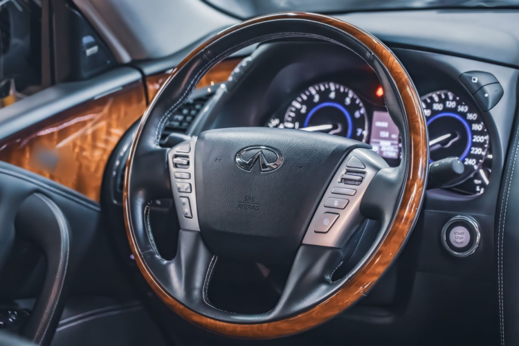 英菲尼迪QX80 2016款 5.6L 4WD中控内饰7002