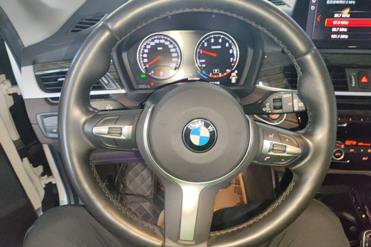 宝马X1 2020款 xDrive25Li 尊享型中控内饰13