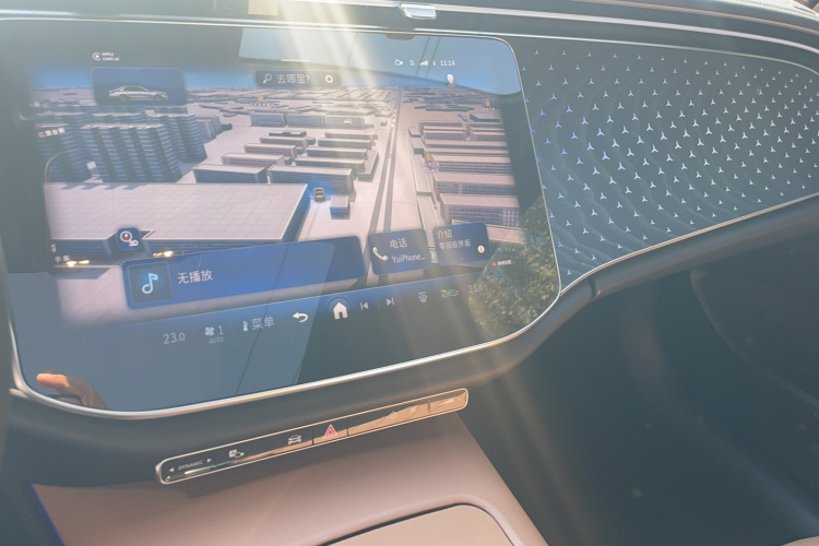 奔驰E级 2024款 改款 E 260 L中控内饰7008