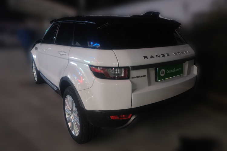 路虎 揽胜极光 2018款 240PS PURE 风尚版车身外观5