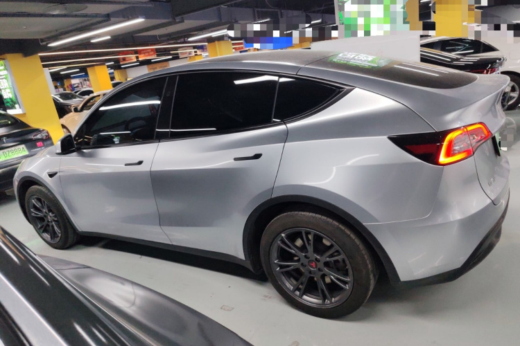 特斯拉 Model Y 2024款 后轮驱动版车身外观6003