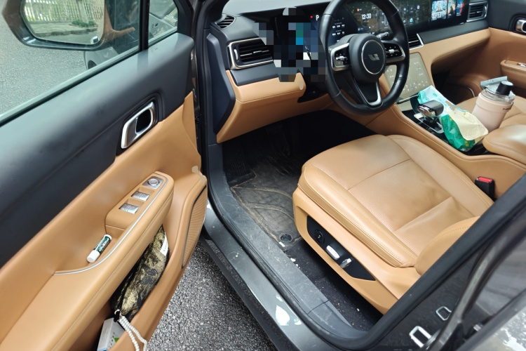 理想汽车 理想ONE 2021款 增程6座版中控内饰7003