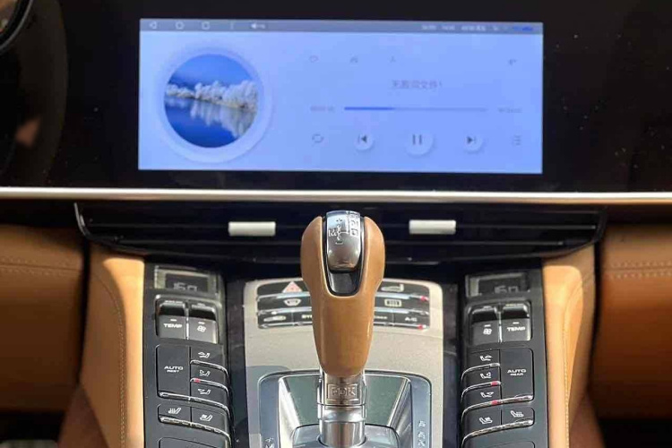 保时捷 2014款 Panamera 4 Executive 3.0T中控内饰7002