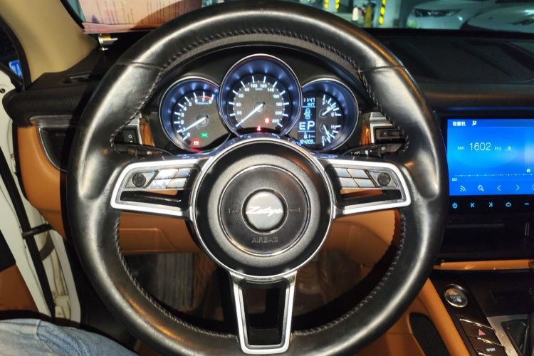 众泰SR9 2017款 2.0T 自动极致之光版局部细节13