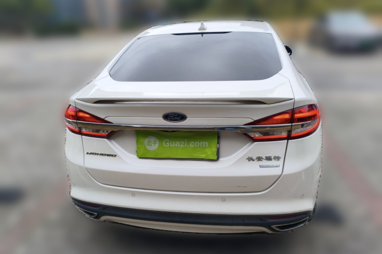 福特 蒙迪欧 2017款 EcoBoost 180 时尚型车身外观6