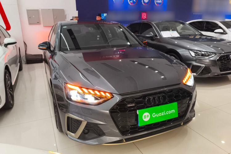 奥迪A4L 2024款 40 TFSI quattro RS套件燃速型车身外观6002