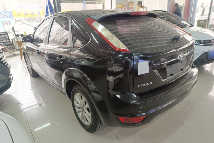 福特 福克斯 2013款 两厢经典 1.8L 手动基本型车身外观6003