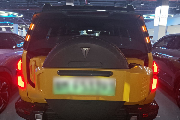 深蓝汽车 深蓝G318 2025款 无忧穿越版 四驱秘境版车身外观6