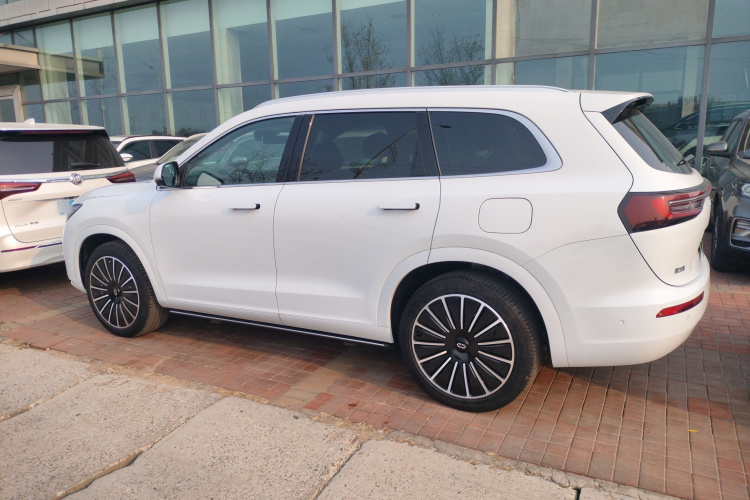 鸿蒙智行 问界M7 2022款 1.5T 四驱旗舰版车身外观4