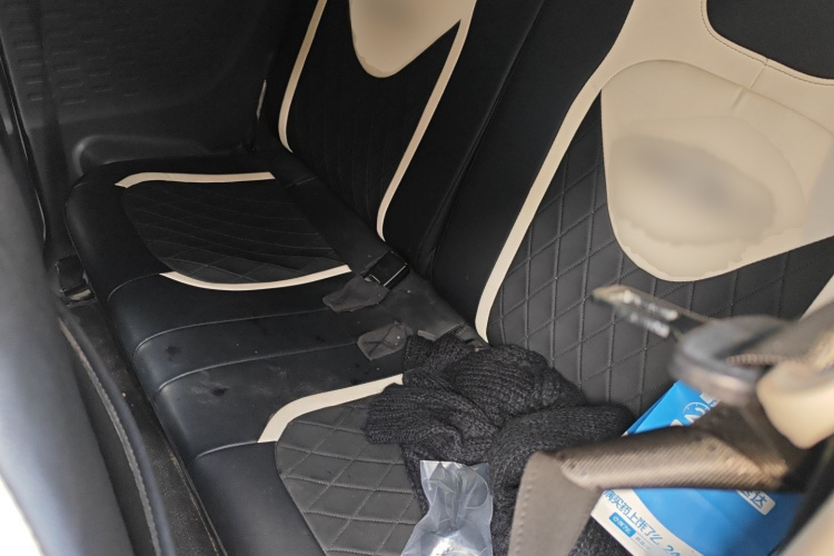 五菱汽车 宏光MINIEV 2021款 马卡龙时尚款 磷酸铁锂中控内饰7004