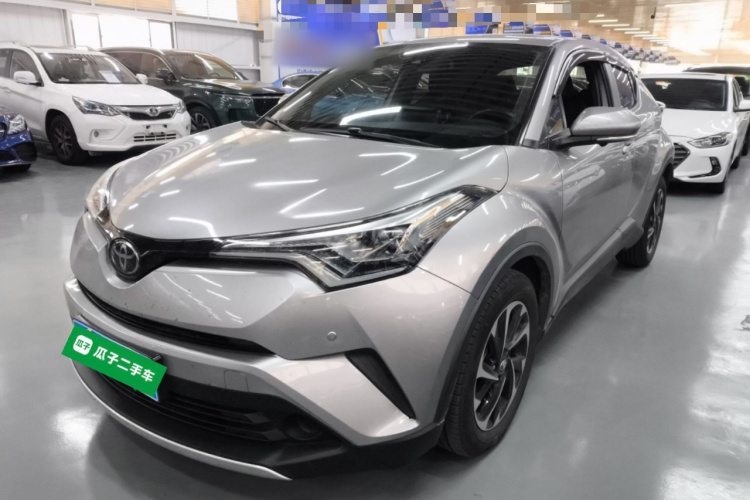 丰田 奕泽IZOA 2020款 2.0L 奕驰版车身外观1