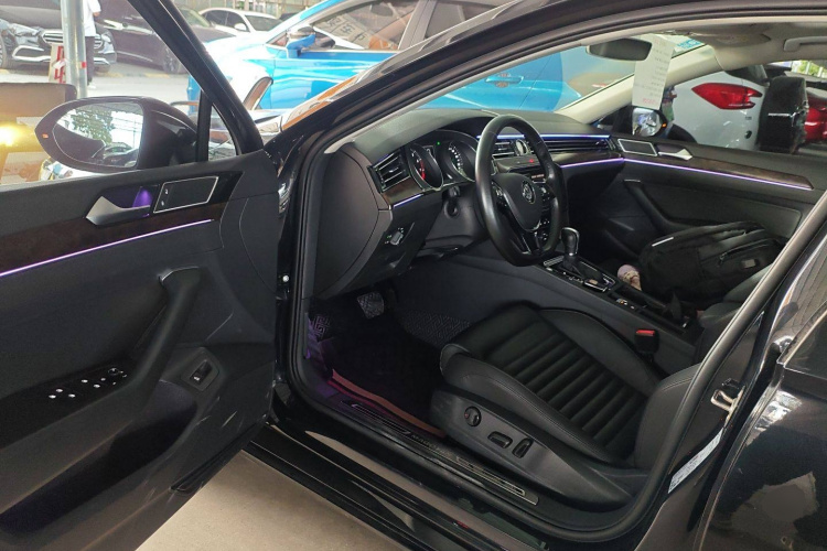 大众 迈腾 2019款 330TSI DSG 豪华型 国VI中控内饰20