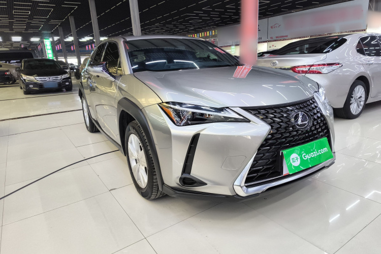 雷克萨斯UX 2022款 260h 探·酷版车身外观6002