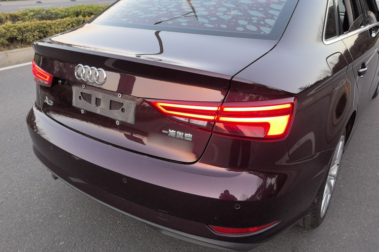奥迪A3 2018款 30周年年型 Limousine 35 TFSI 进取型车身外观6014