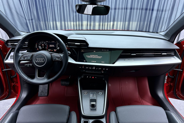 奥迪A3 2023款 改款 A3L Limousine 35 TFSI 时尚运动型中控内饰7001