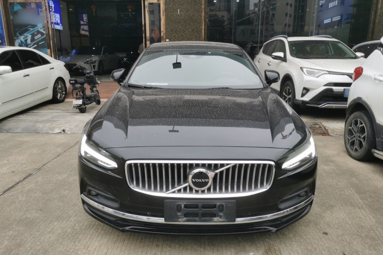 沃尔沃S90 2021款 B5 智逸豪华版车身外观2