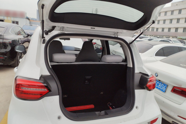 零跑汽车 零跑T03 2022款 炫晶版机舱底盘23