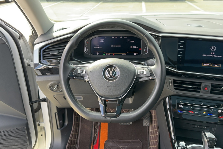 大众 探岳 2021款 330TSI 两驱豪华智联版Plus局部细节13