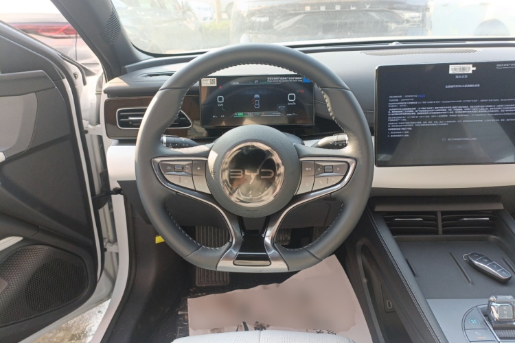 比亚迪 海豹06新能源 2024款 DM-i 120KM尊享型中控内饰13