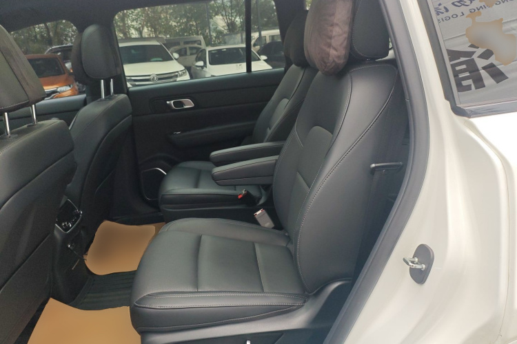 理想汽车 理想ONE 2021款 增程6座版中控内饰21