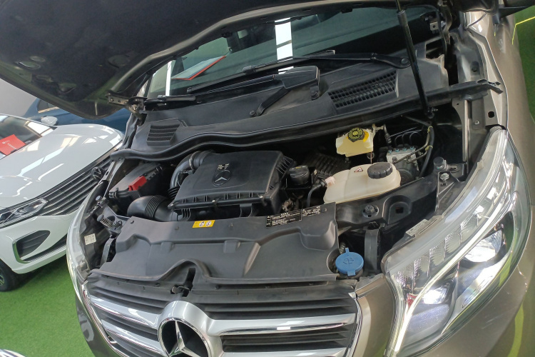 奔驰V级 2017款 V 260 领航版局部细节24