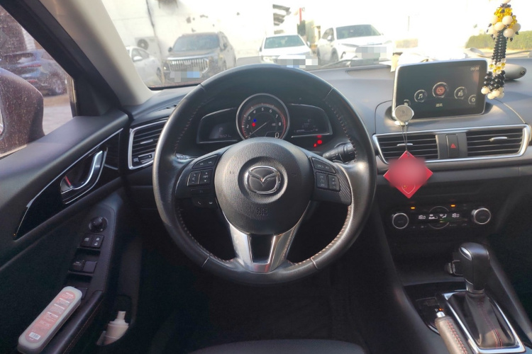 马自达3 昂克赛拉 2016款 两厢 2.0L 自动旗舰型中控内饰13