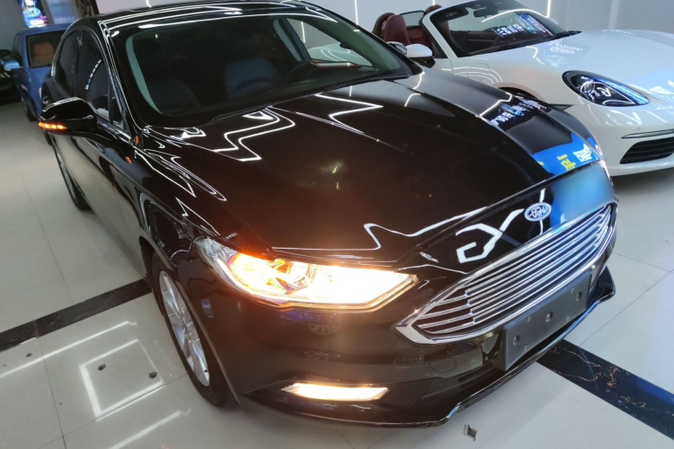 福特 蒙迪欧 2017款 EcoBoost 180 时尚型车身外观3