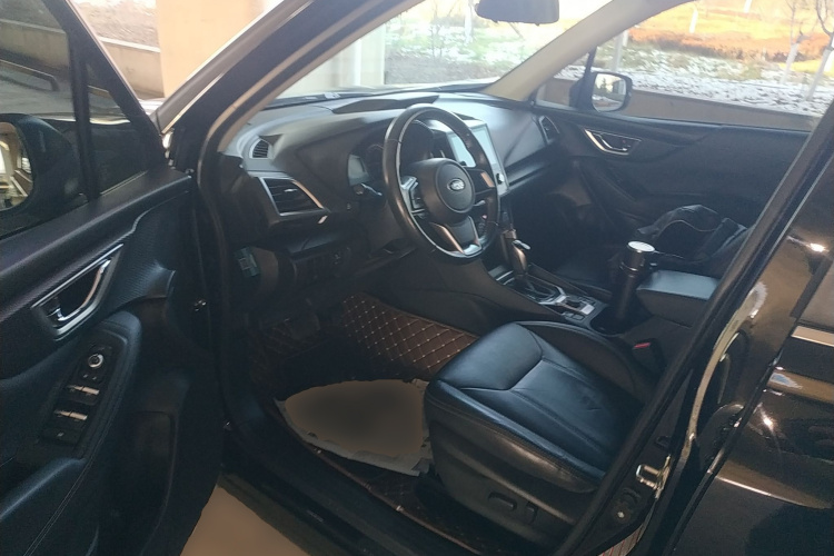 斯巴鲁 森林人 2020款 2.0i 豪华版中控内饰20