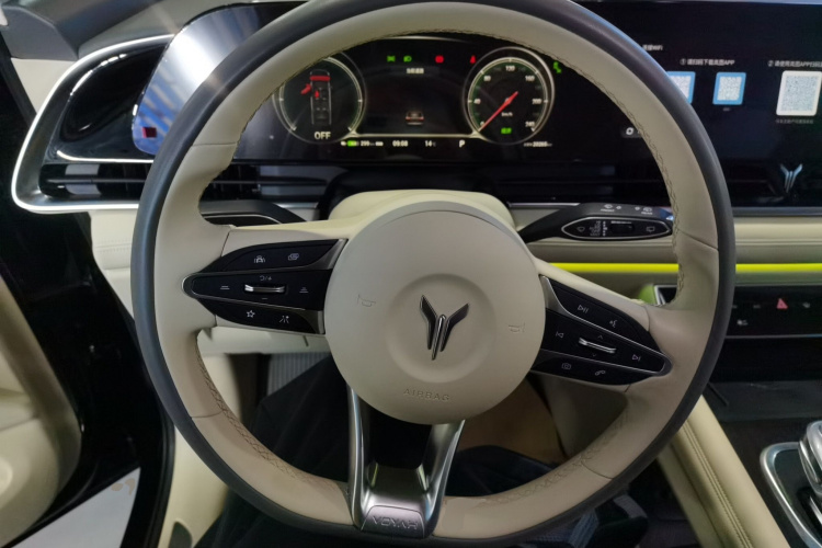 岚图汽车 岚图梦想家 2022款 0碳版 梦+智享包 475km中控内饰13