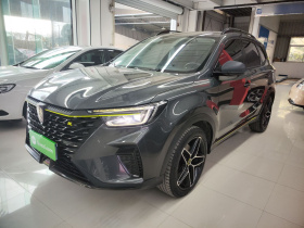 荣威RX5 2023款 PLUS 330TGI 自动领潮智臻版