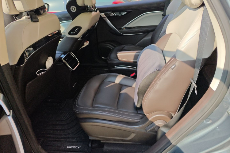 吉利汽车 嘉际 2019款 1.5TD MHEV DCT尊享型中控内饰21