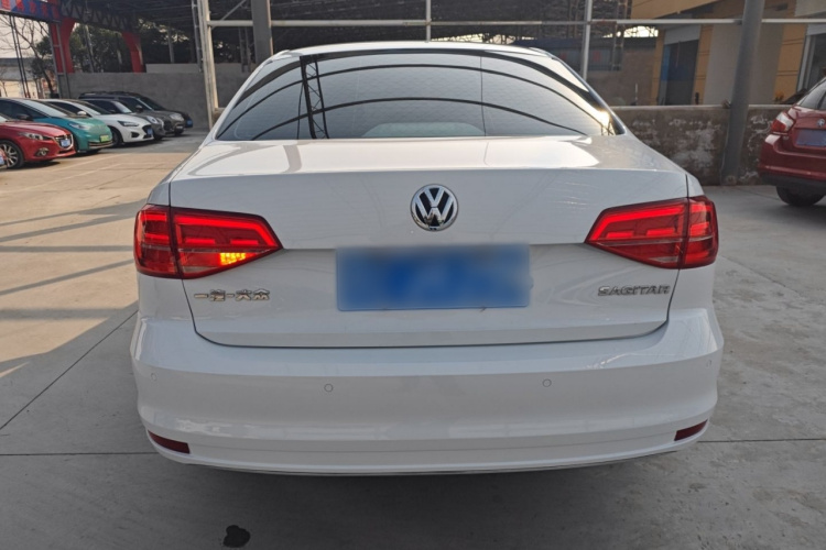 大众 速腾 2018款 1.6L 自动舒适型车身外观6