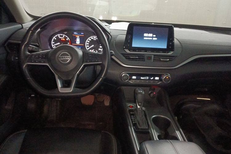 日产 天籁 2020款 改款 2.0L XL 舒适版中控内饰12