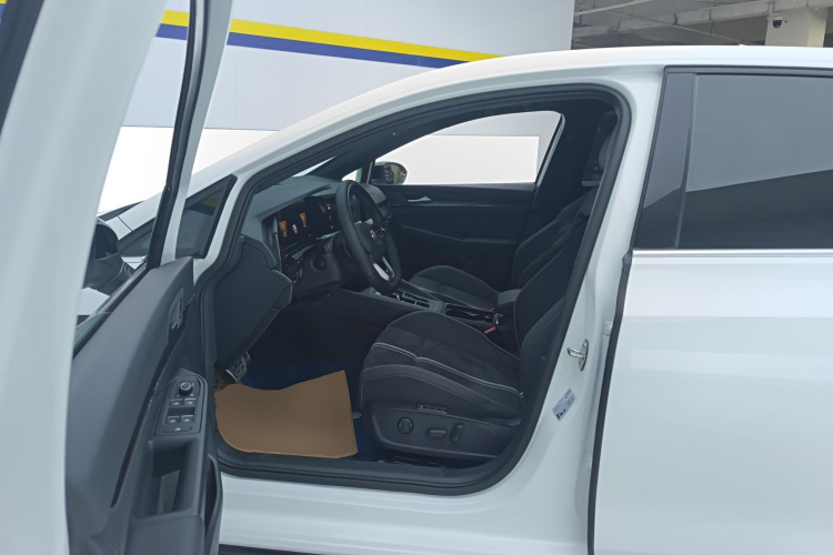 大众 高尔夫 2023款 改款 280TSI DSG R-Line Lite中控内饰19