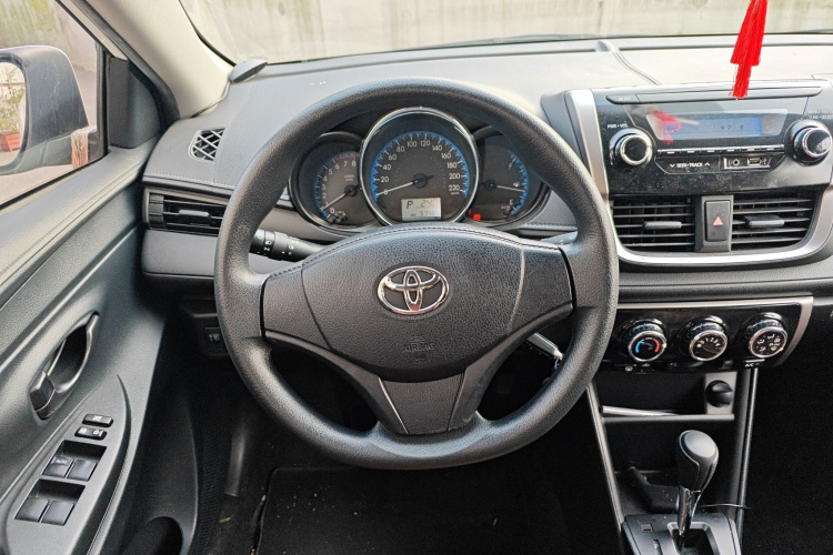 丰田 威驰 2017款 1.5L CVT创行版中控内饰13