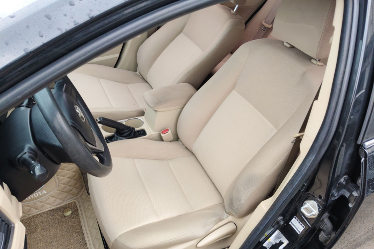 丰田 卡罗拉 2014款 1.6L 手动GL局部细节19